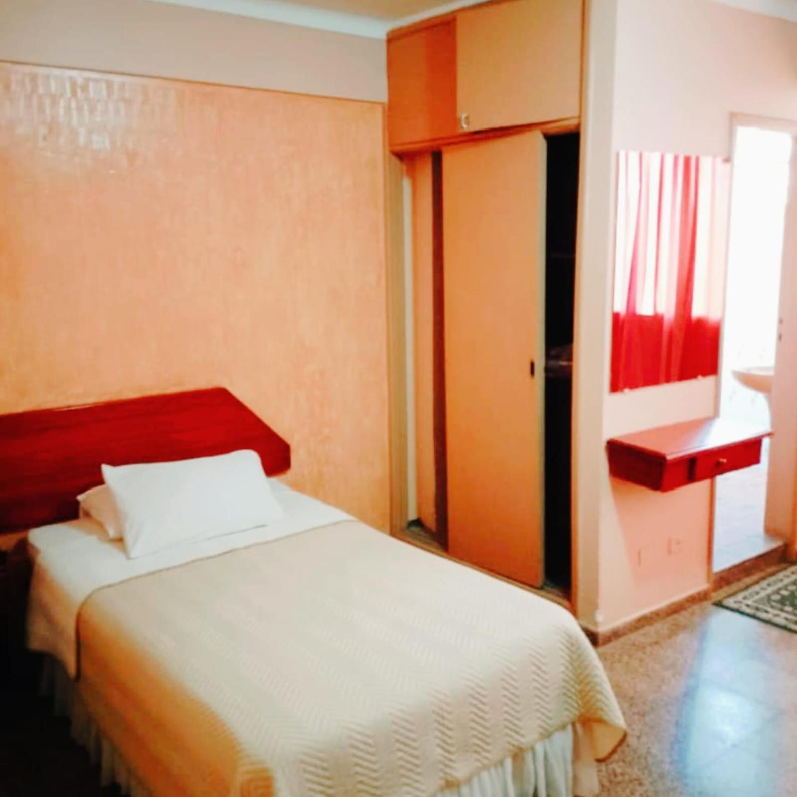 Hotel 7 Calles Santa Cruz de La Sierra Kültér fotó